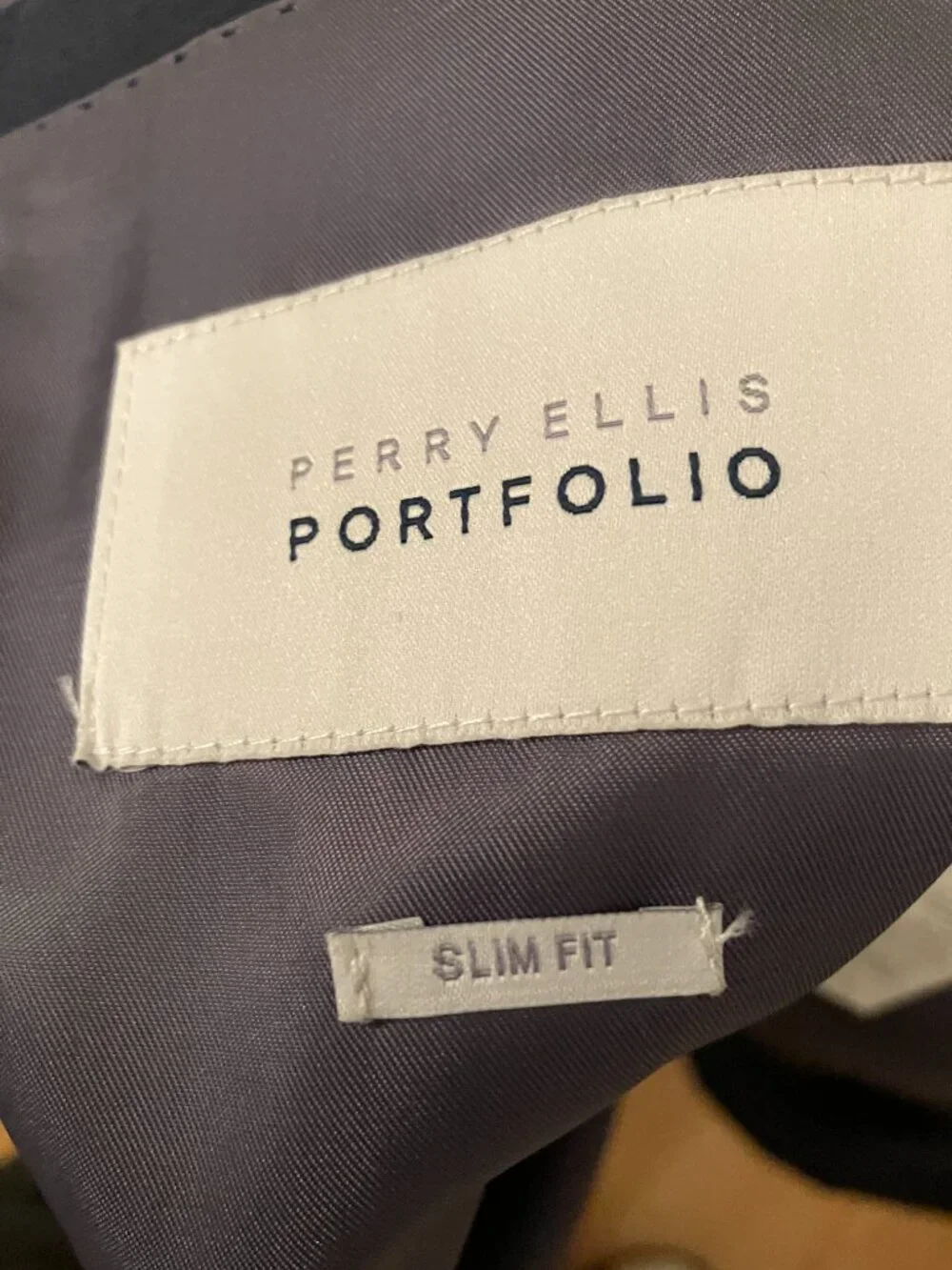 48R Perry Ellis suit